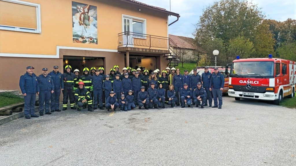 Operativa in mladina